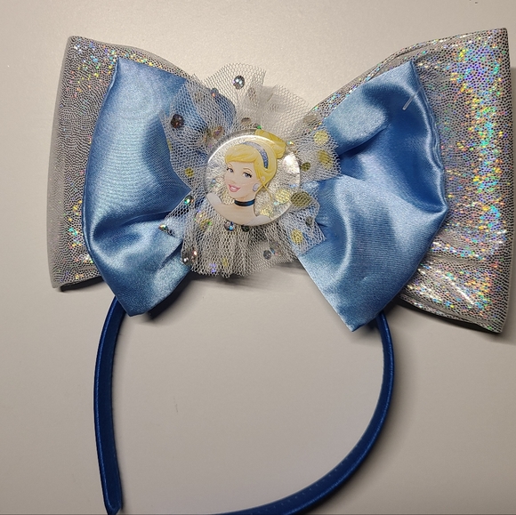 Disney Princess Cinderella Headband - Picture 2 of 7